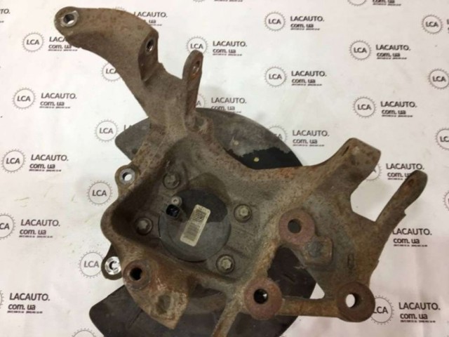 Кулак поворотный правый CV6Z5A968F FORD