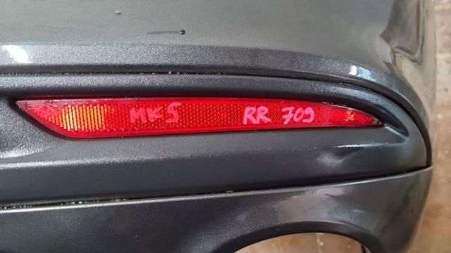 Отражатель бампера заднего правый DS7Z13A565J FORD