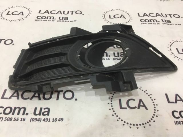 Заглушка ПТФ бампера переднего правая DS7Z17B814BA FORD