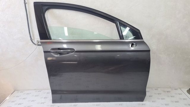 Пассажирская передняя дверь DS7Z5420124A FORD