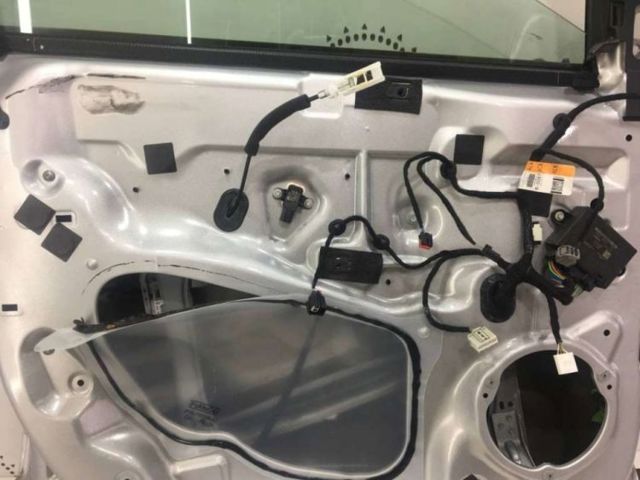 Подъемник механический ветрового стекла FT4Z5823209F FORD
