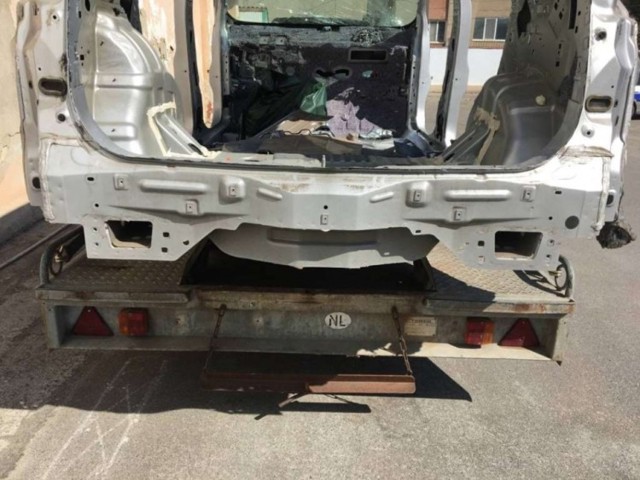 FT4Z5840320B FORD Панель багажного отсека задняя купить в Павлоград