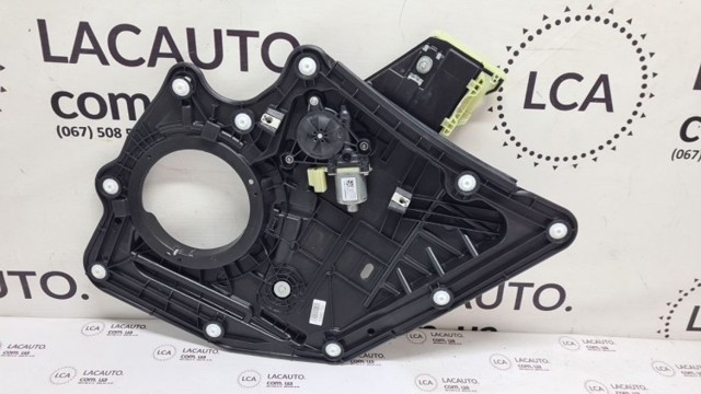 Моторчик стеклоподъемника двери задней, правой LJ6Z7827000A FORD