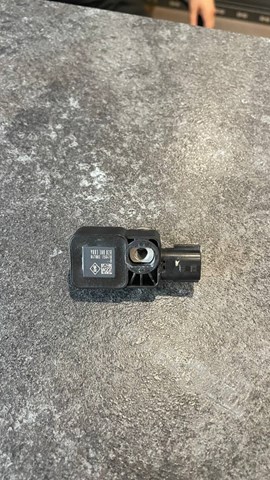 Датчик Эйрбэг передний 988330002R RENAULT