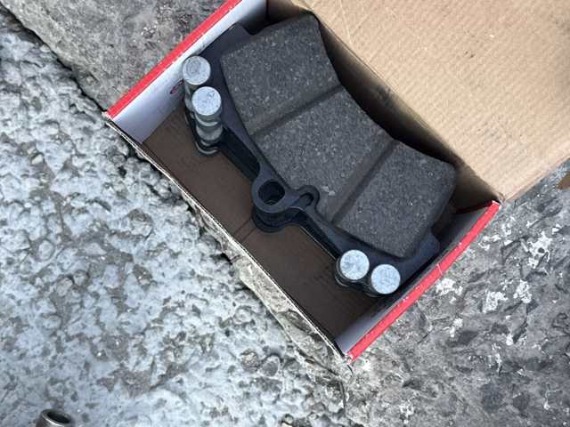 P85065 BREMBO Колодки тормозные передние дисковые купить в Хмельницкий