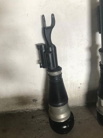 Амортизатор передней подвески левой 2223204713 MERCEDES