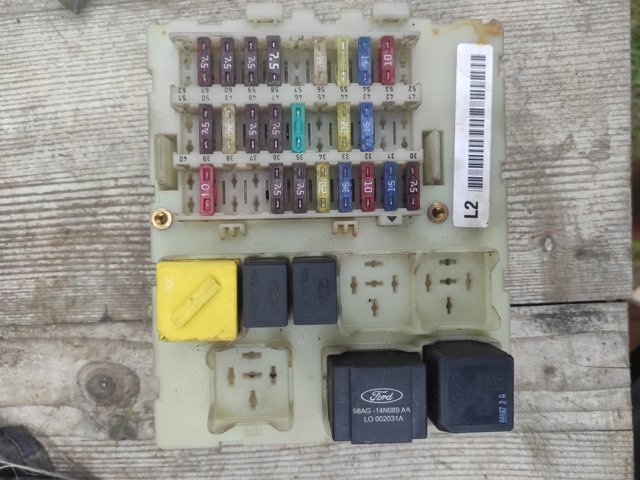 Монжатный блок реле 98AG14A073AH FORD