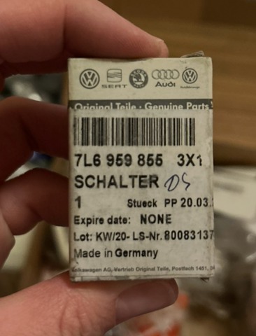 Кнопка подъемника переднего правого стекла 7L6959855 VAG
