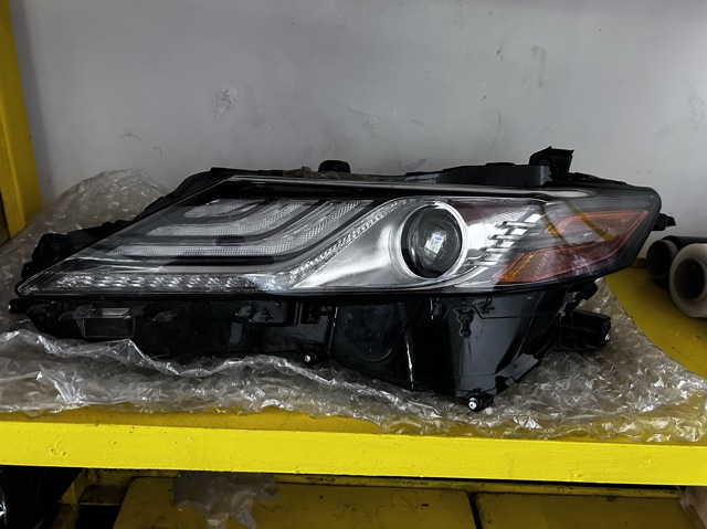 Фары 8115006C40 TOYOTA