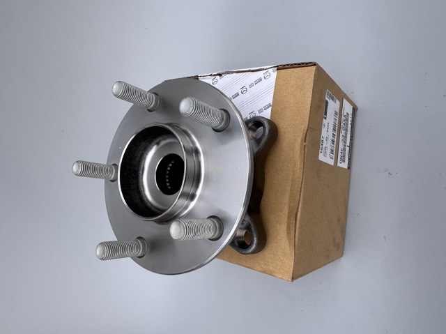 Ступицы передних колес DN4E3304XA MAZDA