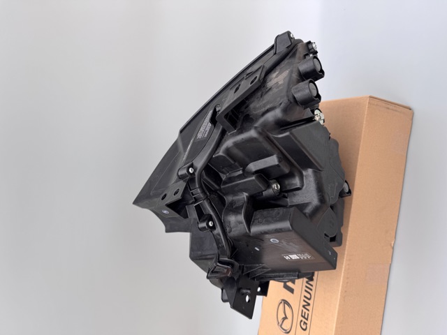 KR9D51030A MAZDA Фара правая купить в Ирпень