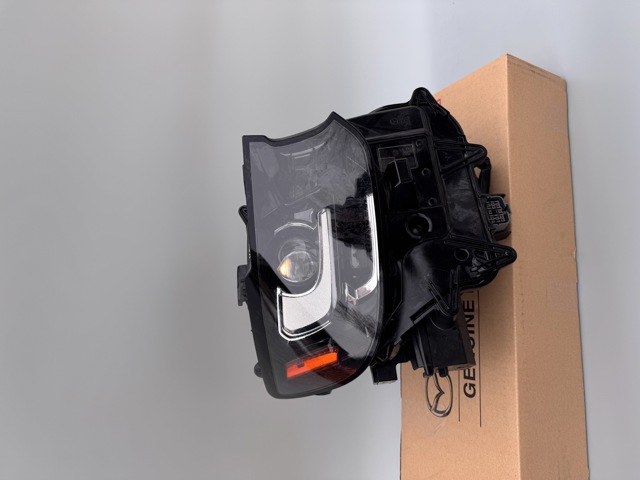 KR9D51030A MAZDA Правая фара купить в Харьков