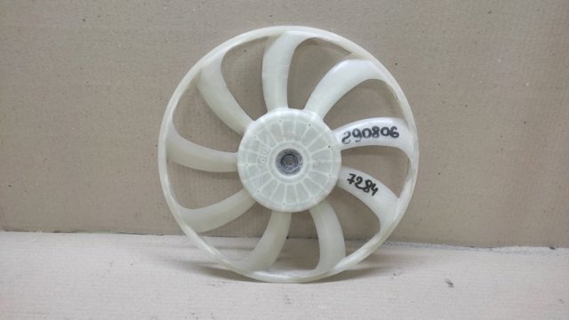 Крыльчатка вентилятора основного радиатора lexus ct200 11-17 16361-28360