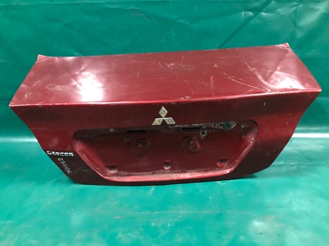 Крышка багажника mitsubishi lancer ix 9 03-07 5920A020