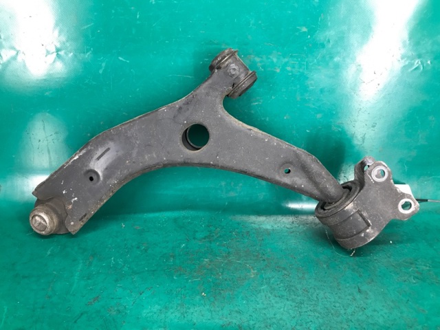 B32H34300C MAZDA Рычаг передней подвески нижний правый купить в Кривой Рог