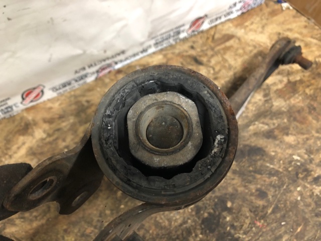 B32H34350 Рычаг передней подвески левый купить Киев