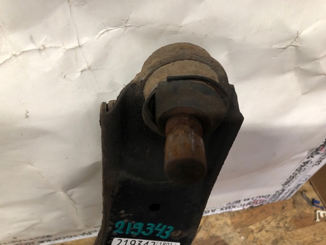 MAZDA B32H34350 Рычаг передней подвески нижний левый в наличии Сумы