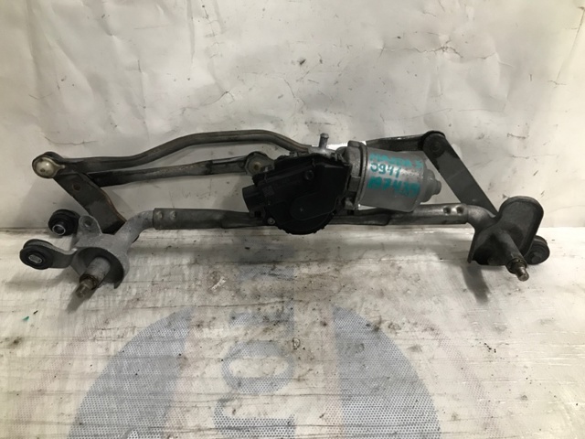 Мотор стеклоочистителя передний Mazda 5 I