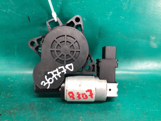 G22C-58-58XF Mazda Мотор стеклоподъемника двери передней правой