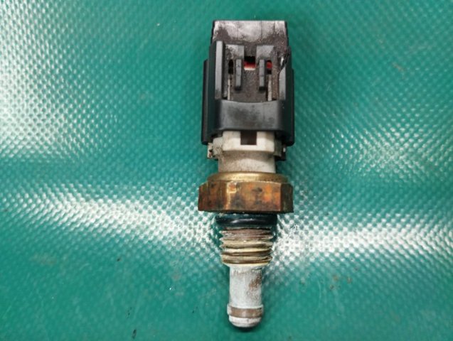 LF01-18-840A Mazda Датчик температуры охлаждающей жидкости