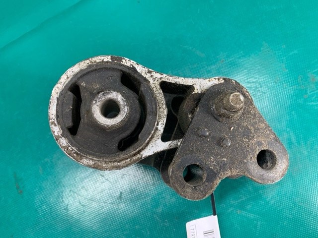 TD11-39-04XD Mazda Подушка (опора) двигателя левая/правая