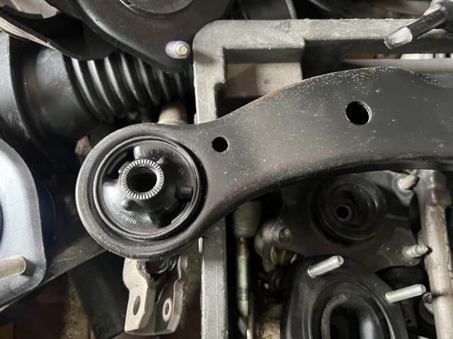 TOYOTA 4806807050 Нижний рычаг в наличии Сумы