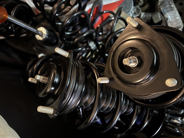 5168167AB CHRYSLER Амортизатор передний левый купить в Ужгород