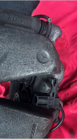MERCEDES A2044214281 Суппорт тормозной передний правый в наличии Николаев