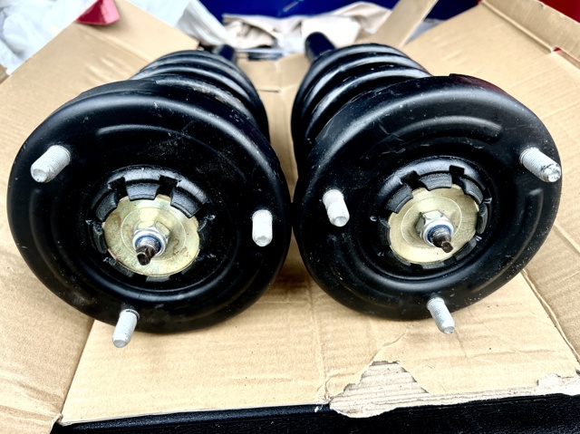 MR235596 Амортизатор передний купить Хмельницкий