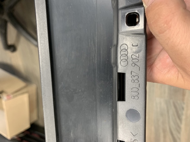 8U0837902C VAG купить в Полтава