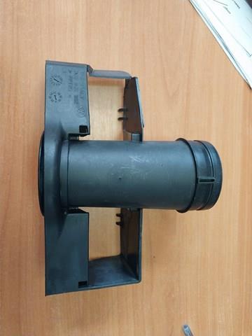 Воздухозаборник 3C0805962 VAG