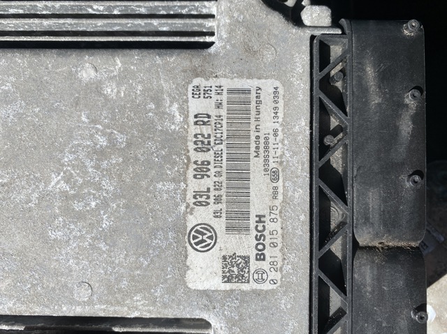 Компьютер двигателя 03L906022RD VAG