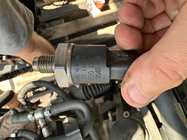BOSCH 0281002283 Датчик давления топлива в наличии Одесса