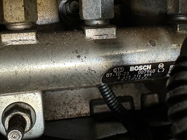 0445214095 BOSCH Распределитель топлива (рампа) купить в Харьков