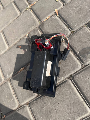 VAG 4G0857951 Пепельница в наличии Чернигов