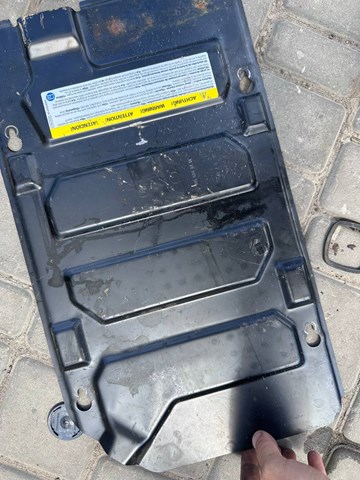 9066840118 MERCEDES Крышка аккумулятора купить в Ужгород