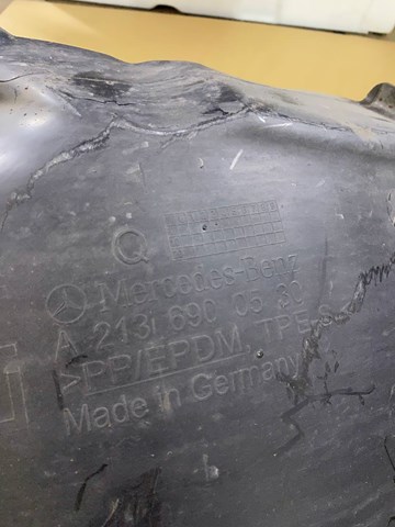 A2136900530 MERCEDES Подкрылок крыла переднего левый задний купить в Днепр