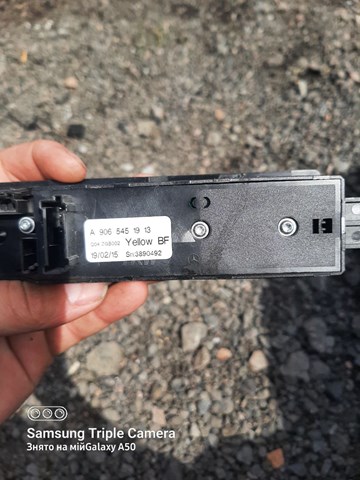 A9065451913 MERCEDES Кнопочный блок управления стеклоподъемником передний правый купить в Тернополь