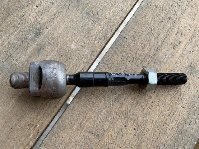 Тяга рулевая поперечная D85215CA0A NISSAN