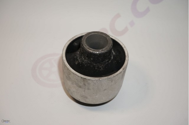 A2213330814 MERCEDES Сайлентблок переднего рычага купить в Киев