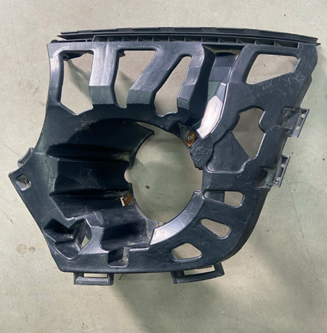 51117302507 Кронштейн крепления противотуманной фары левой купить Чернигов