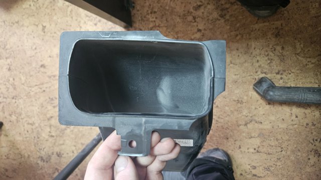 Воздуховод тормозного диска, левый 51747454029 BMW