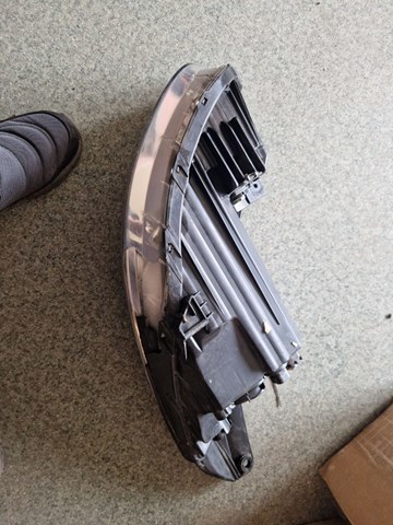921022SXXX HYUNDAI Фара правая купить в Ирпень