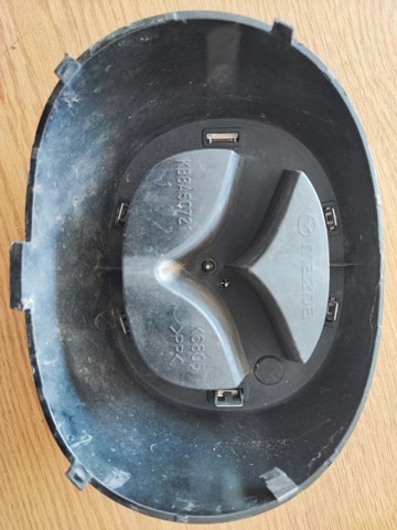 KB8A50721 MAZDA Кронштейн эмблемы решетки радиатора купить в Харьков