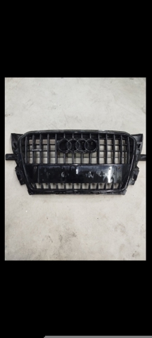 Решетка радиатора Audi Q5