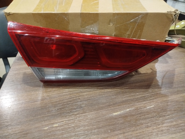 Задний левый внутренний фонарь 92403F3000 HYUNDAI