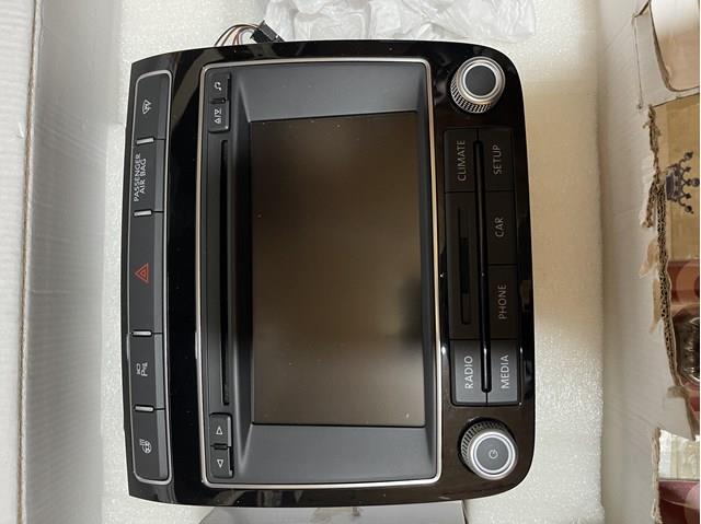 VAG 7P6035190C Магнитола (радио AM/FM) в наличии Львов
