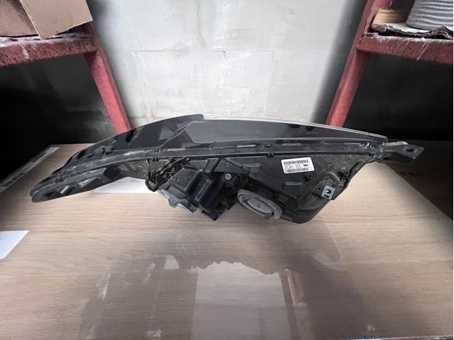 DS7313W030CD FORD Левая фара купить в Павлоград