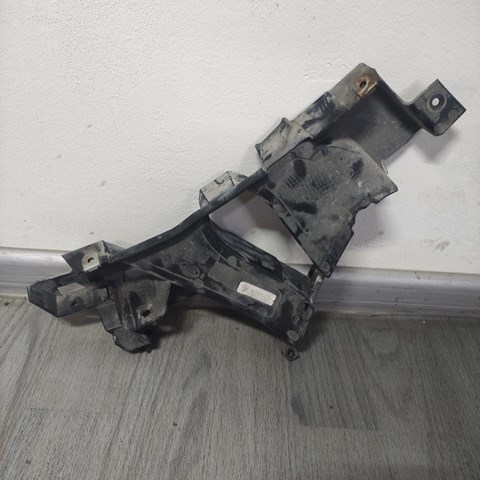 LR094995 LAND ROVER Кронштейн бампера переднего правый купить в Одесса