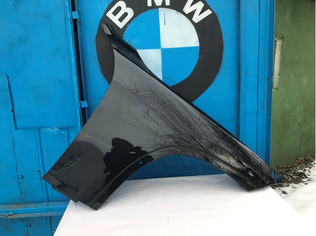 Боковая часть передняя правая 41627332424 BMW